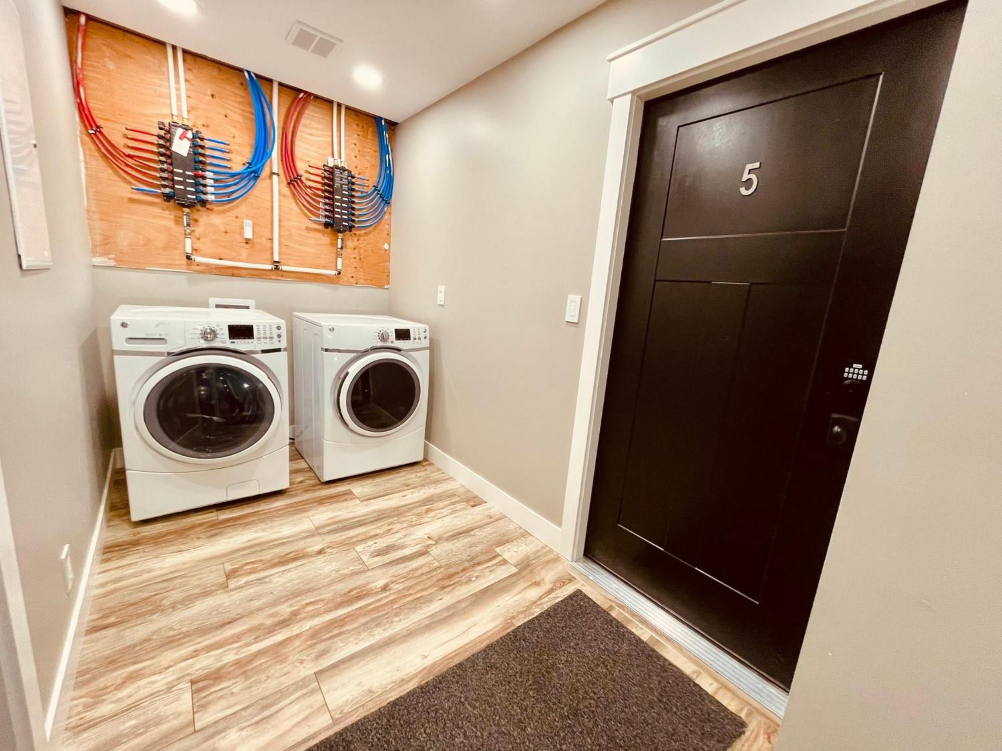 Iona Mercantile Bnb Rigby Екстериор снимка